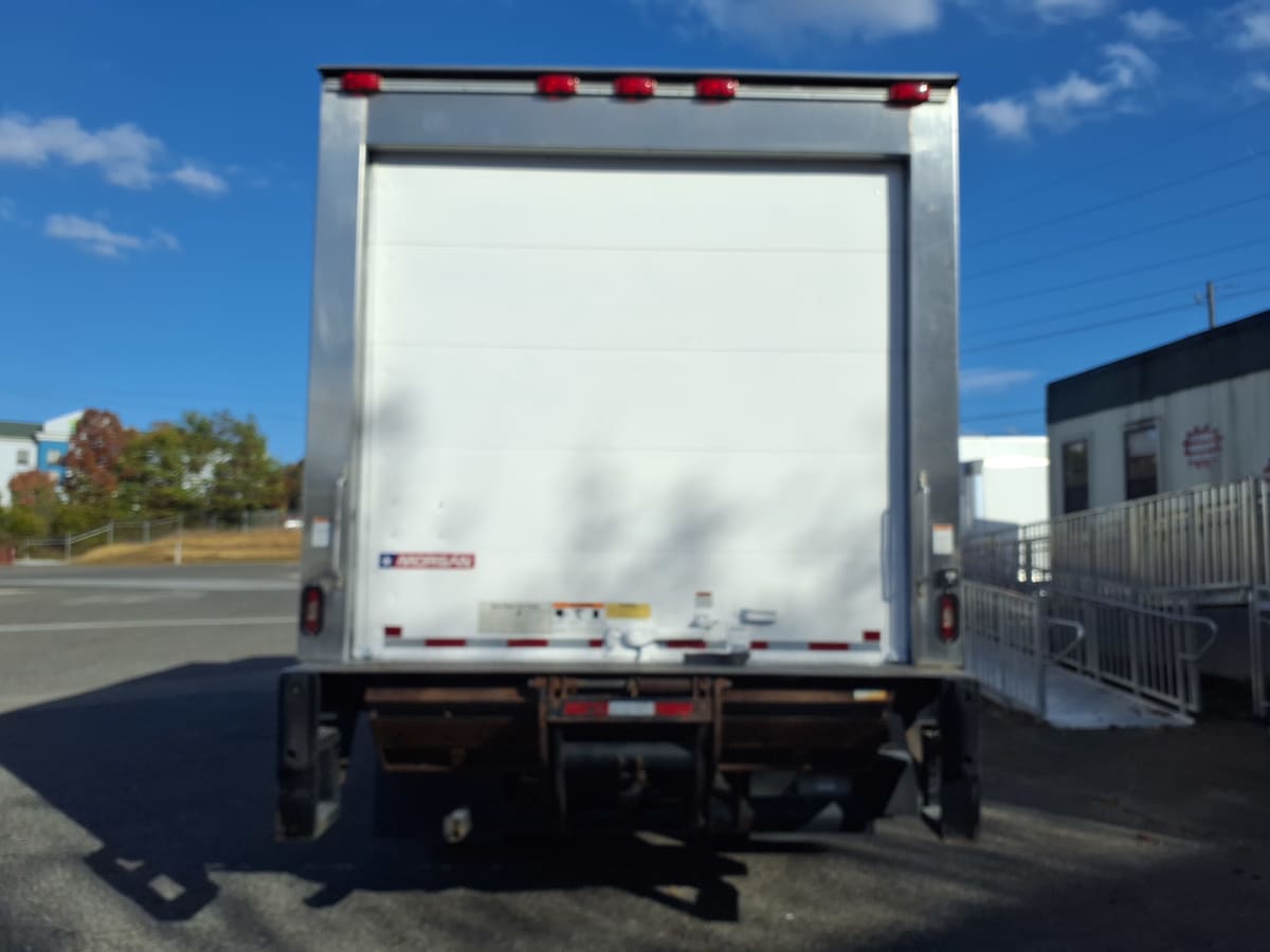 2018 Isuzu NPR 860763