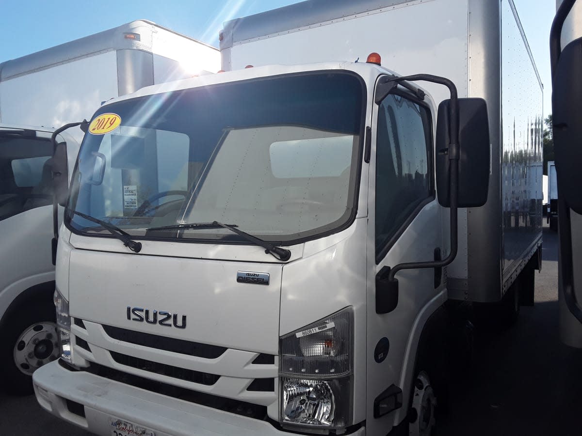 2019 Isuzu NPR HD 860811 2019 Isuzu NPR HD 860811