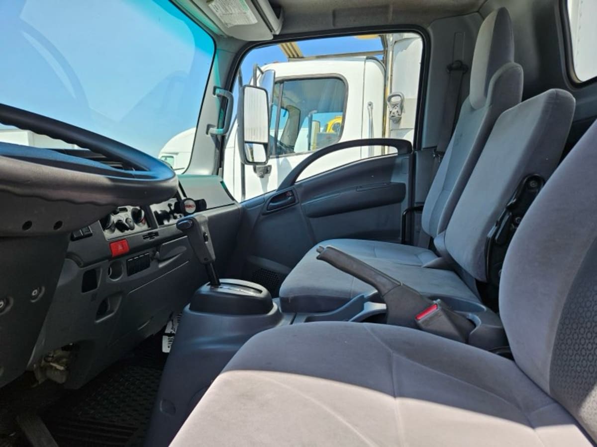 2019 Isuzu NPR HD 860813