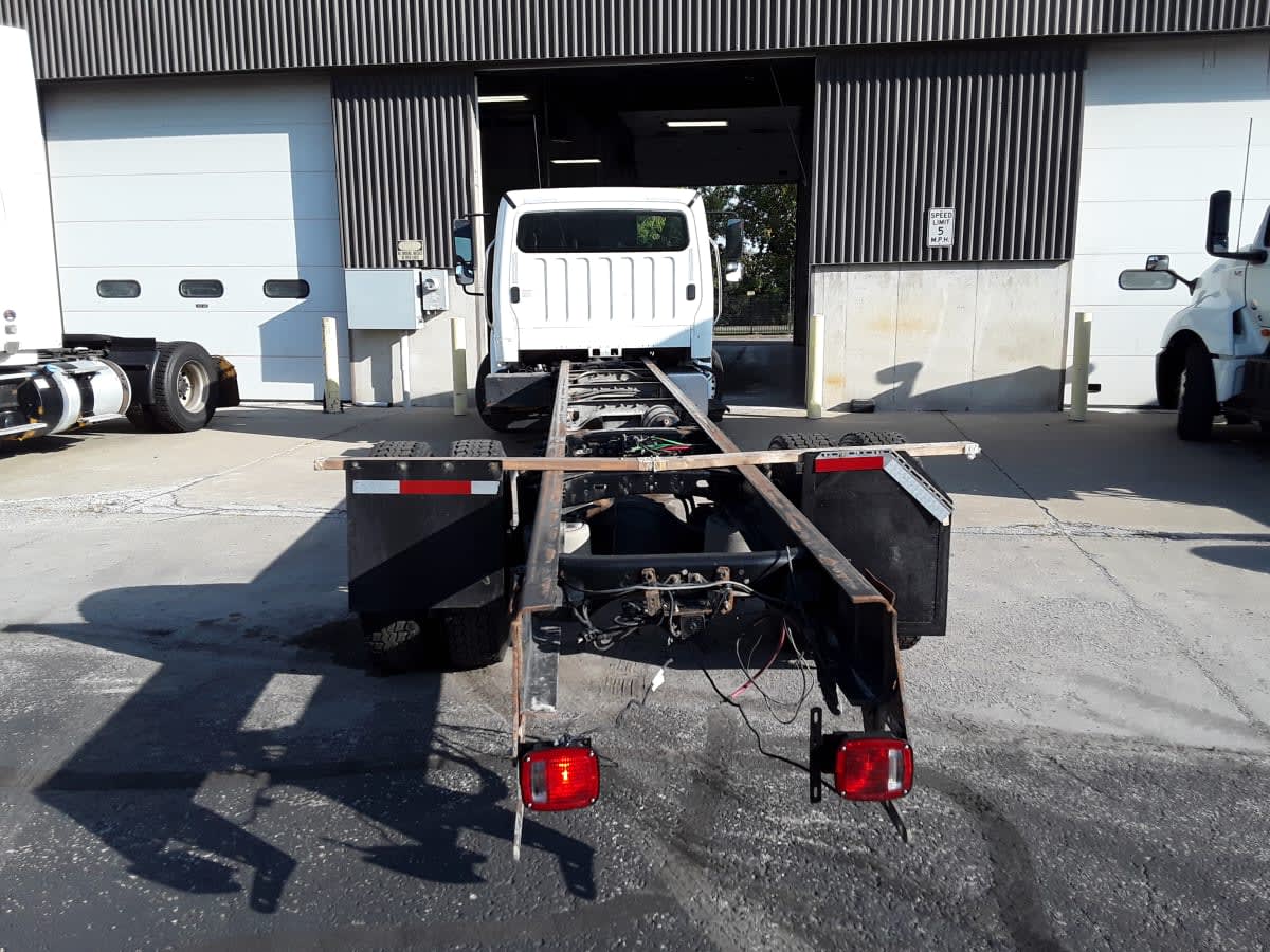 2019 Freightliner M2 106 860832