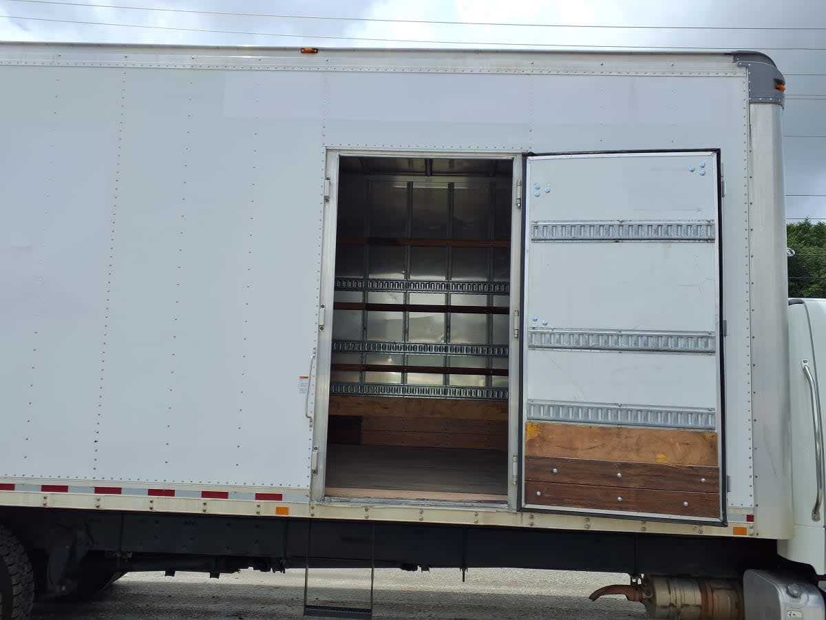 2019 Freightliner/Mercedes M2 106 860843