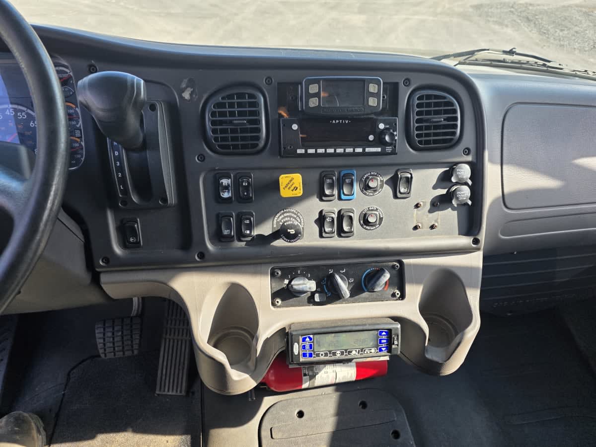 2019 Freightliner/Mercedes M2 106 860864