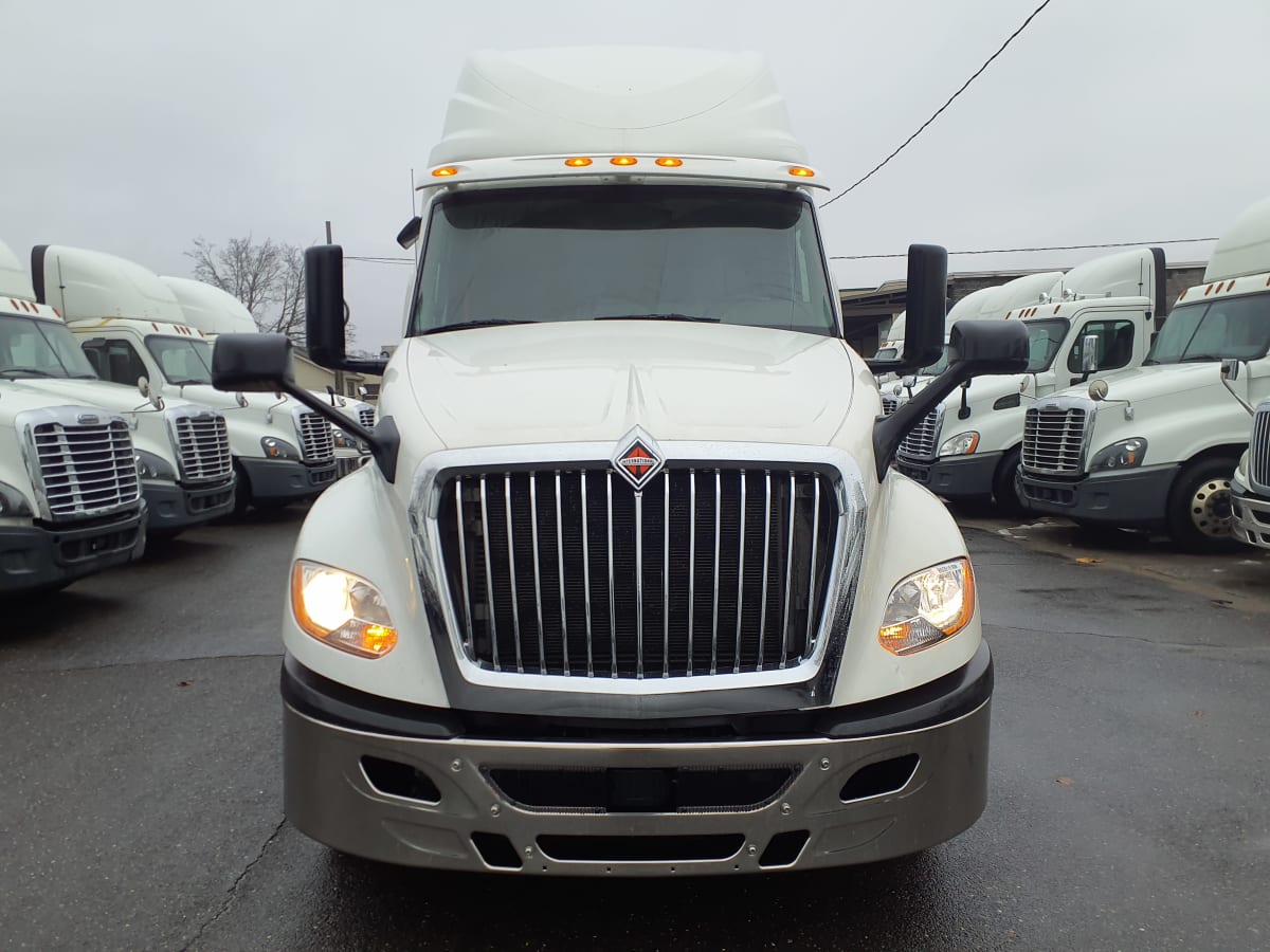 2019 Navistar International LT625 SLPR CAB 860916