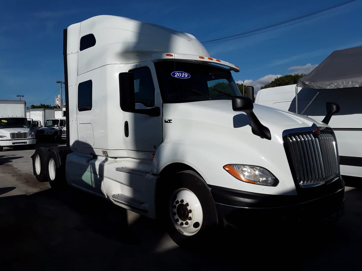 2019 Navistar International LT625 SLPR CAB 860921