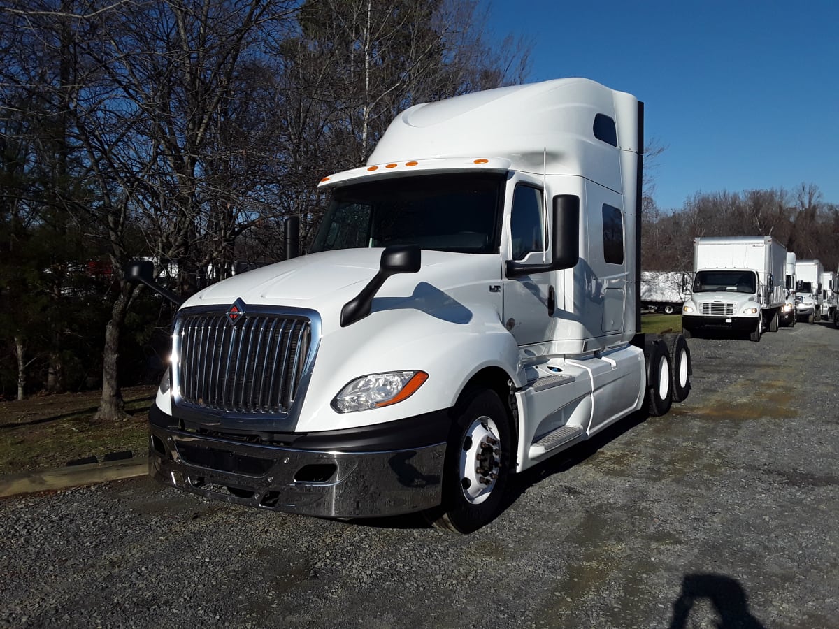 2019 Navistar International LT625 SLPR CAB 860940