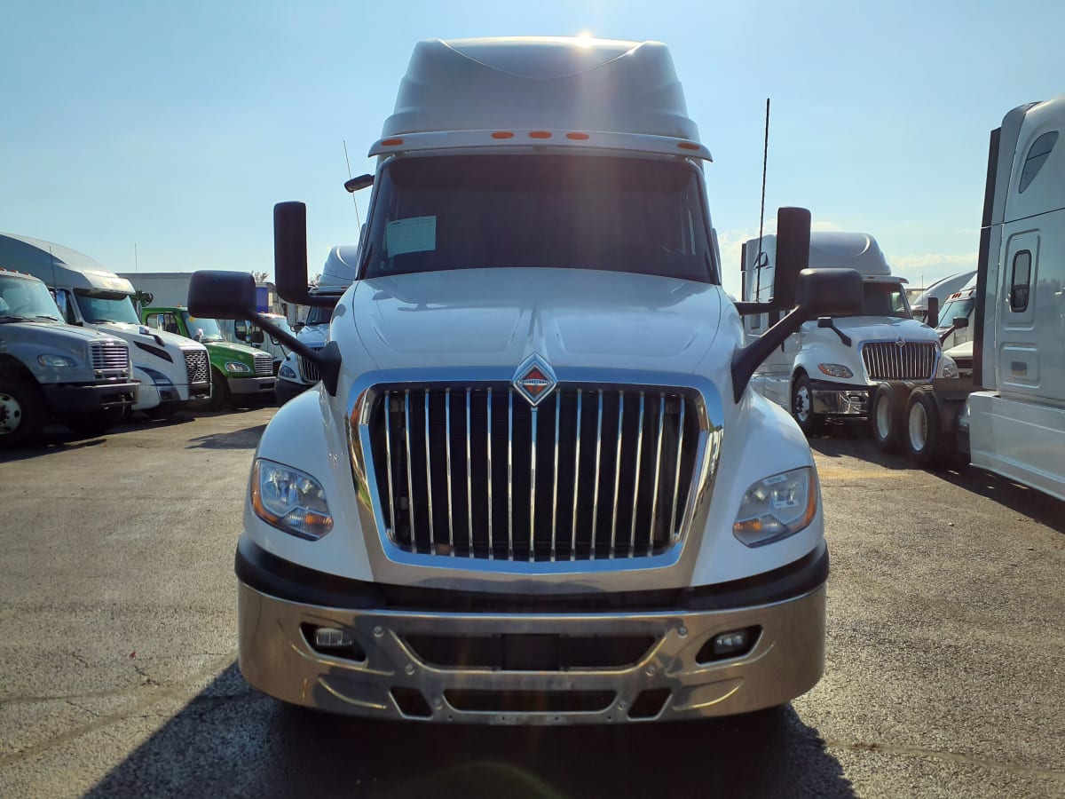 2019 Navistar International LT625 SLPR CAB 860946