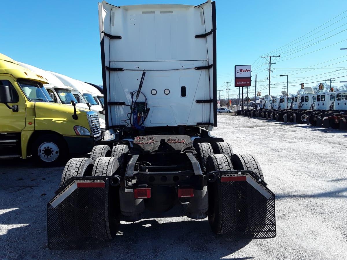 2019 Navistar International LT625 SLPR CAB 860992