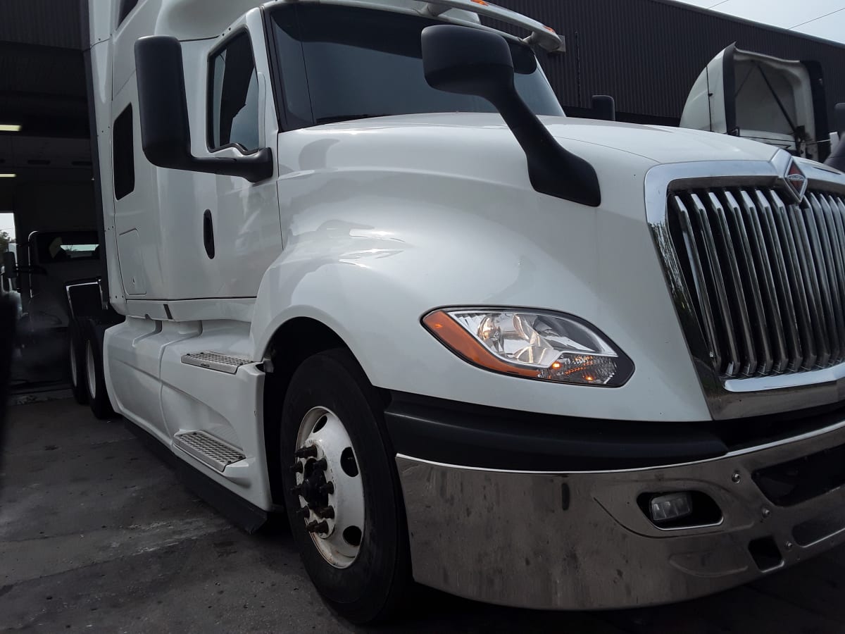 2019 Navistar International LT625 SLPR CAB 861006