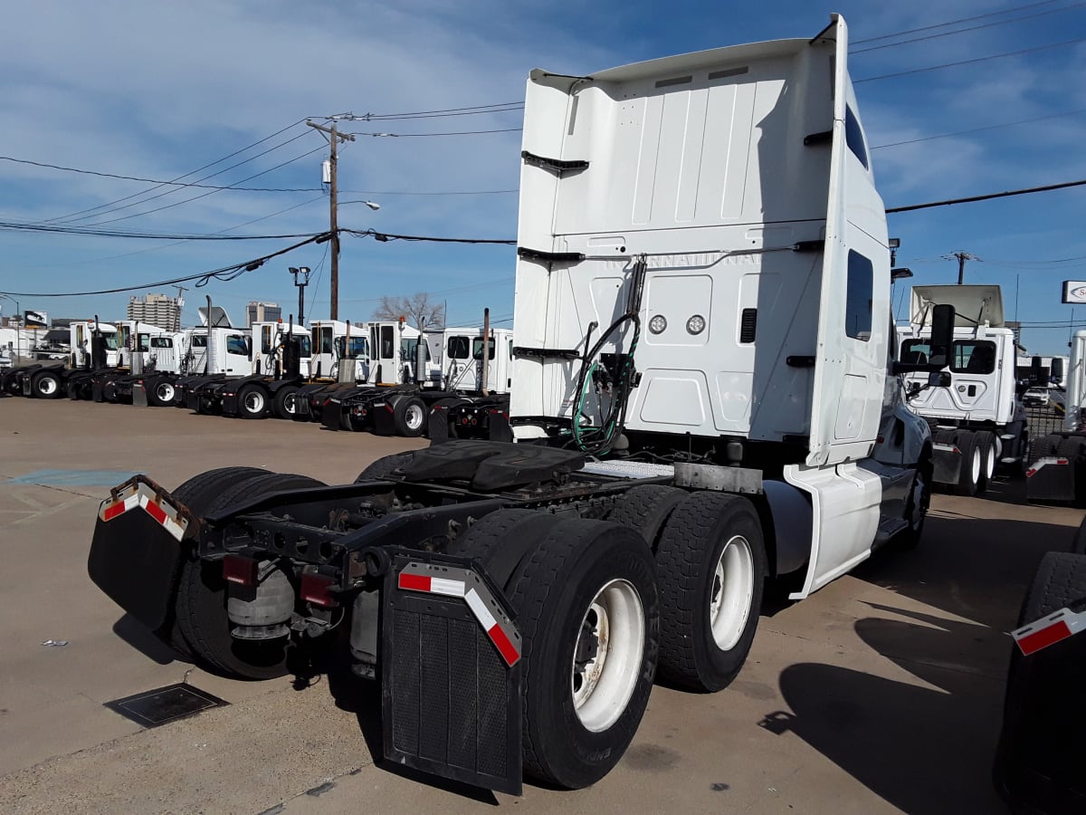 2019 Navistar International LT625 SLPR CAB 861015