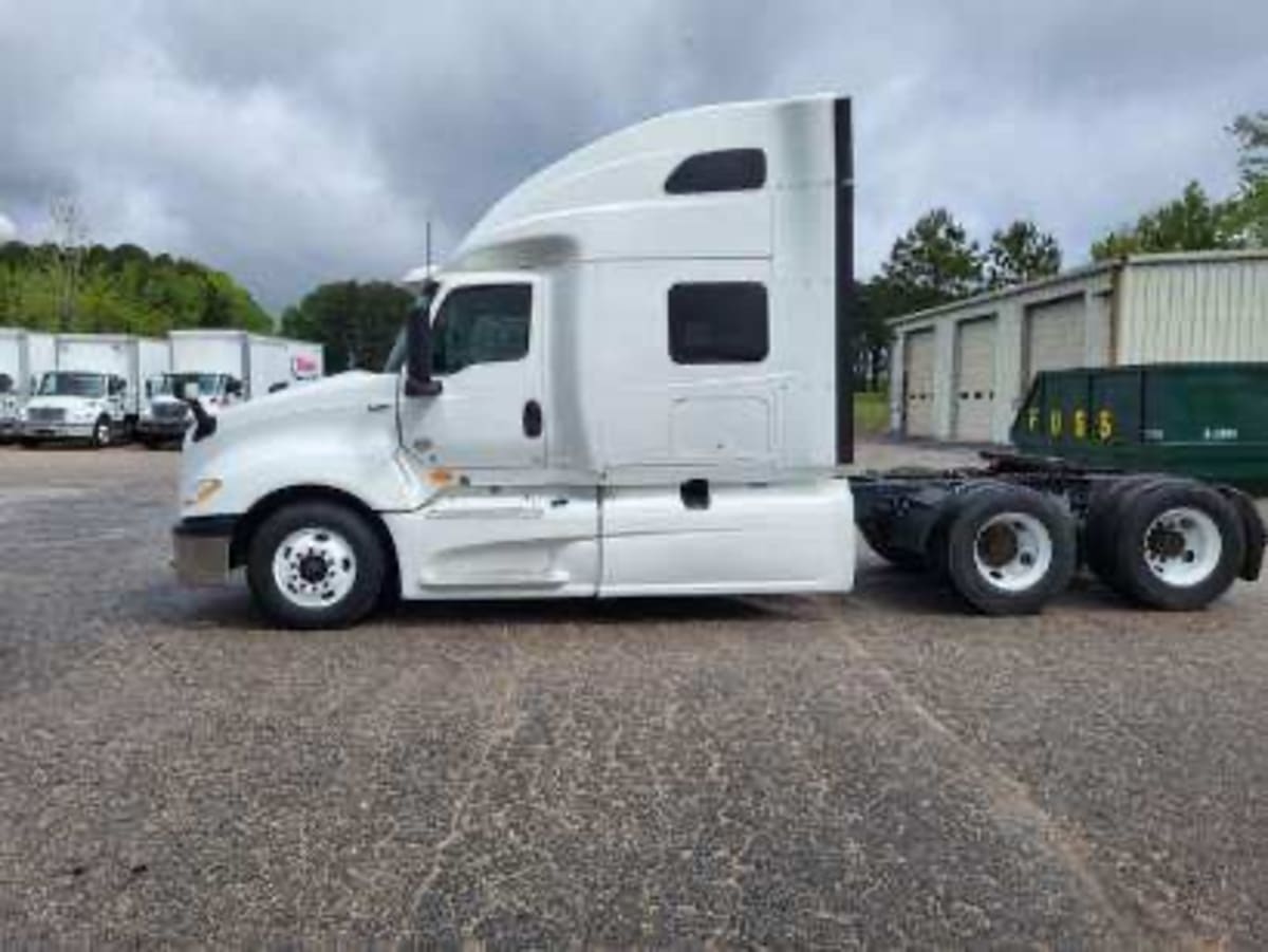 2019 Navistar International LT625 SLPR CAB 861042