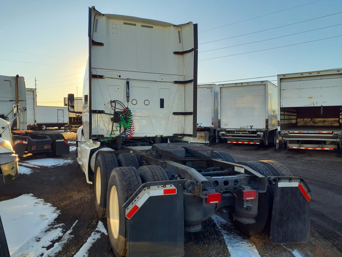 2019 Navistar International LT625 SLPR CAB 861044