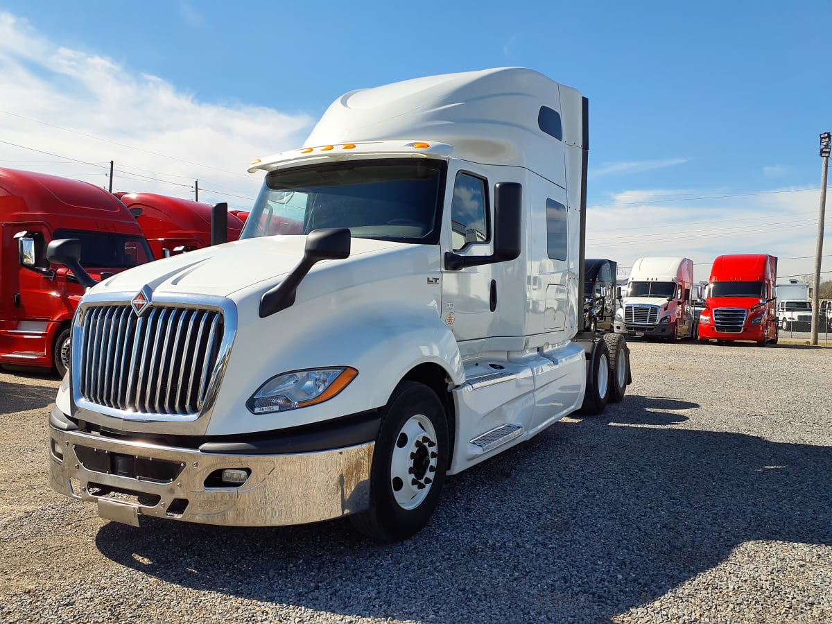 2019 Navistar International LT625 SLPR CAB 861055