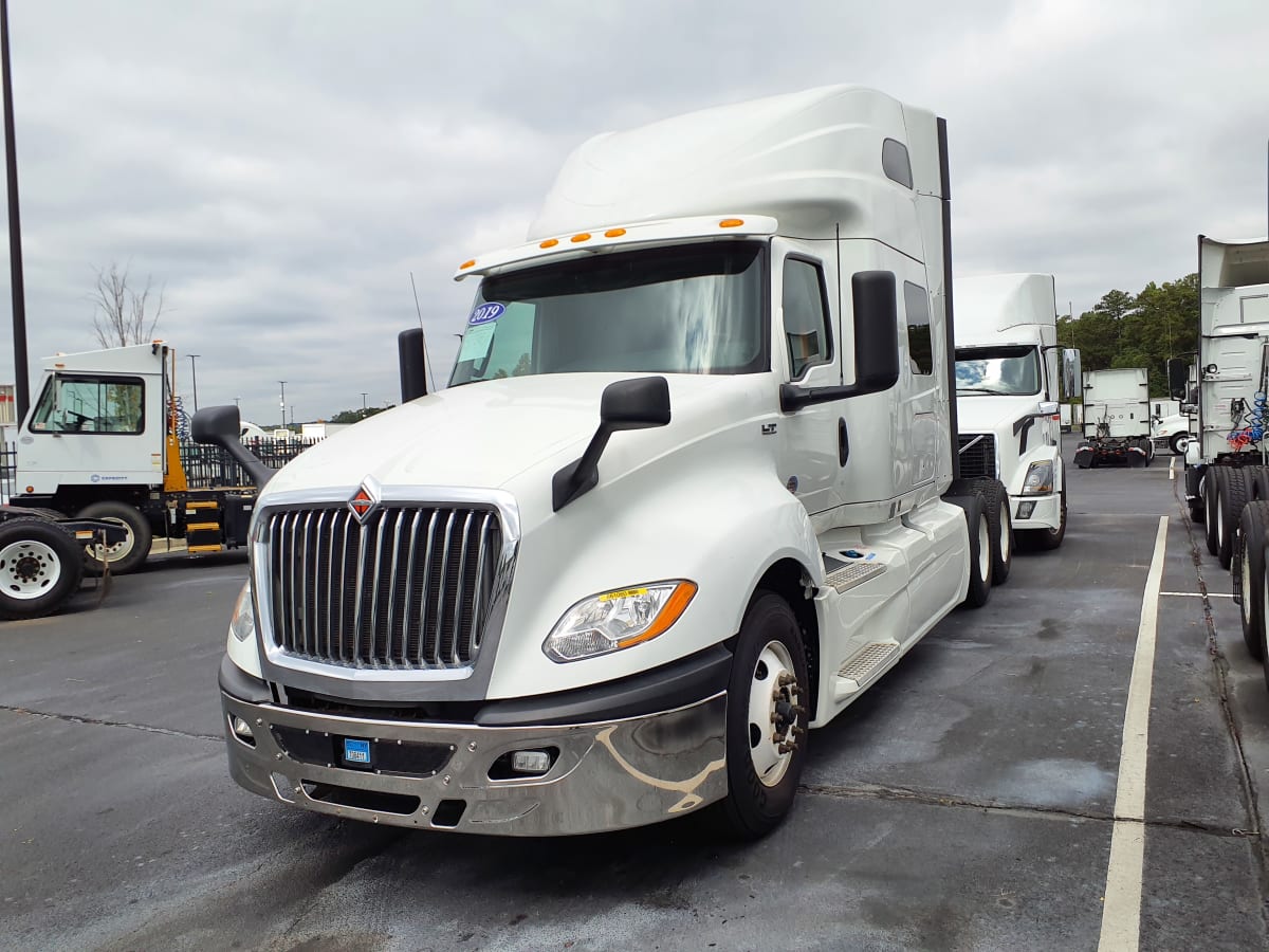 2019 Navistar International LT625 SLPR CAB 861060