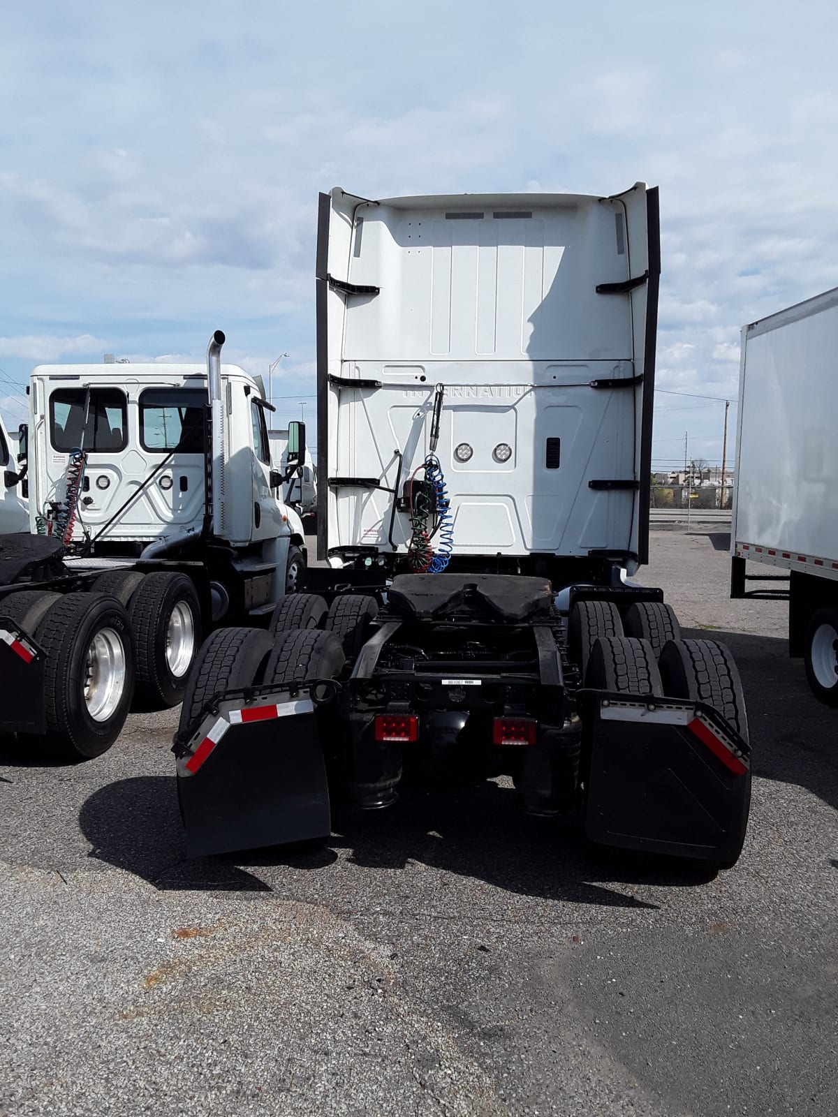 2019 Navistar International LT625 SLPR CAB 861067