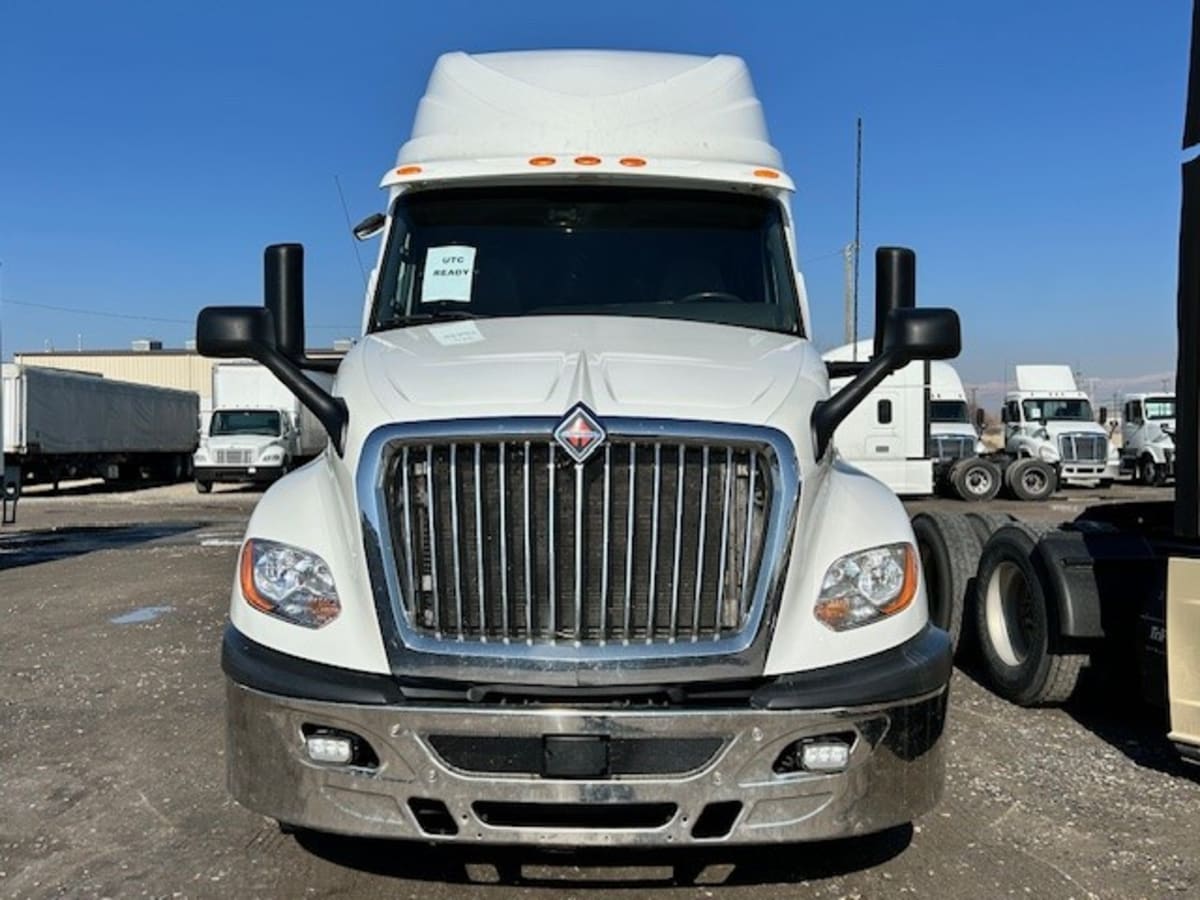 2019 Navistar International LT625 SLPR CAB 861069