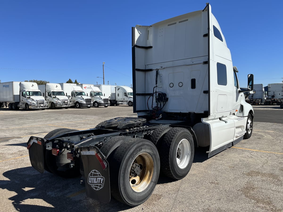 2019 Navistar International LT625 SLPR CAB 861086