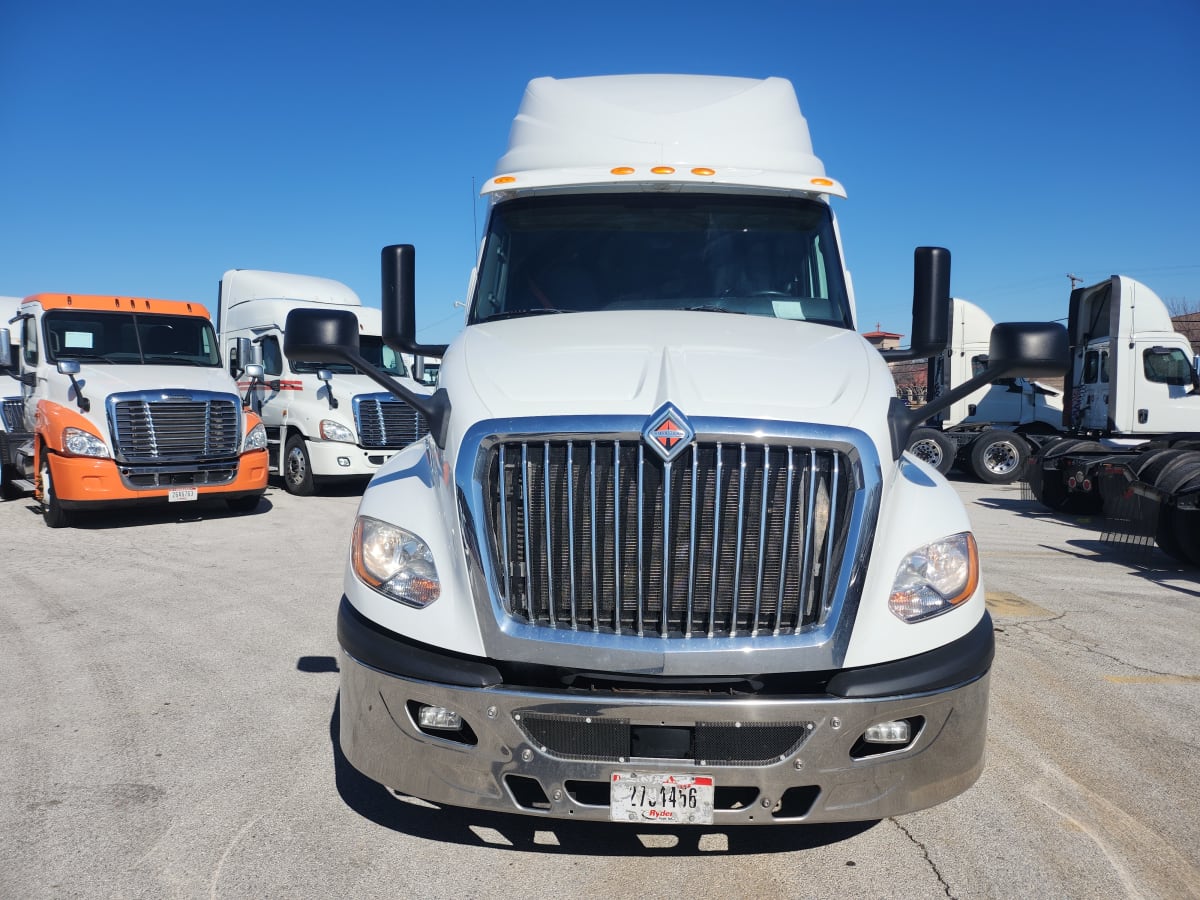 2019 Navistar International LT625 SLPR CAB 861088