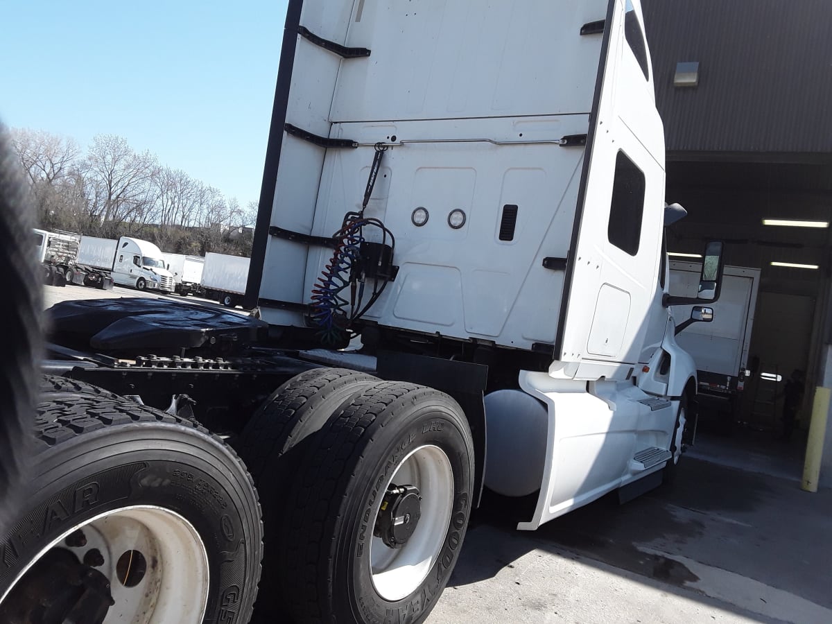 2019 Navistar International LT625 SLPR CAB 861093