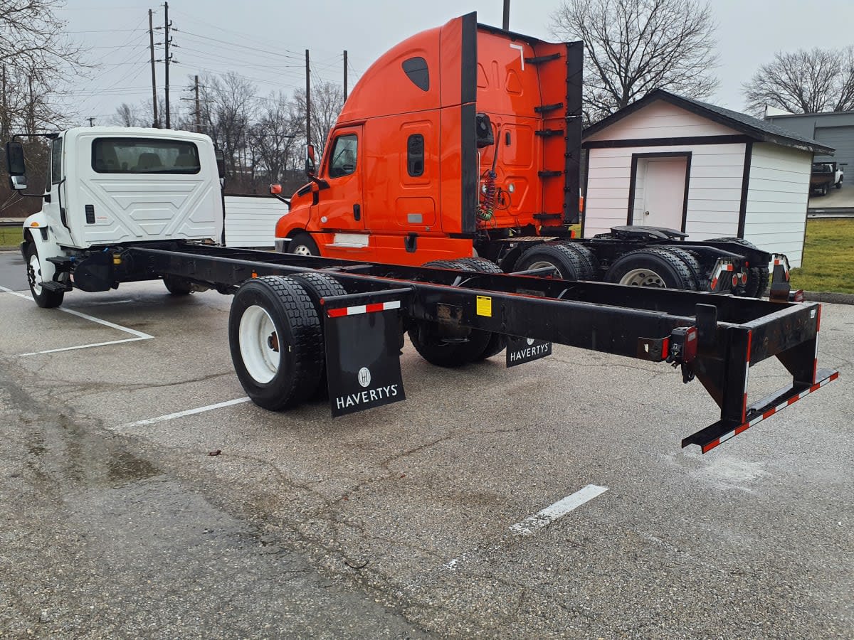 2019 Navistar International 4300 861101