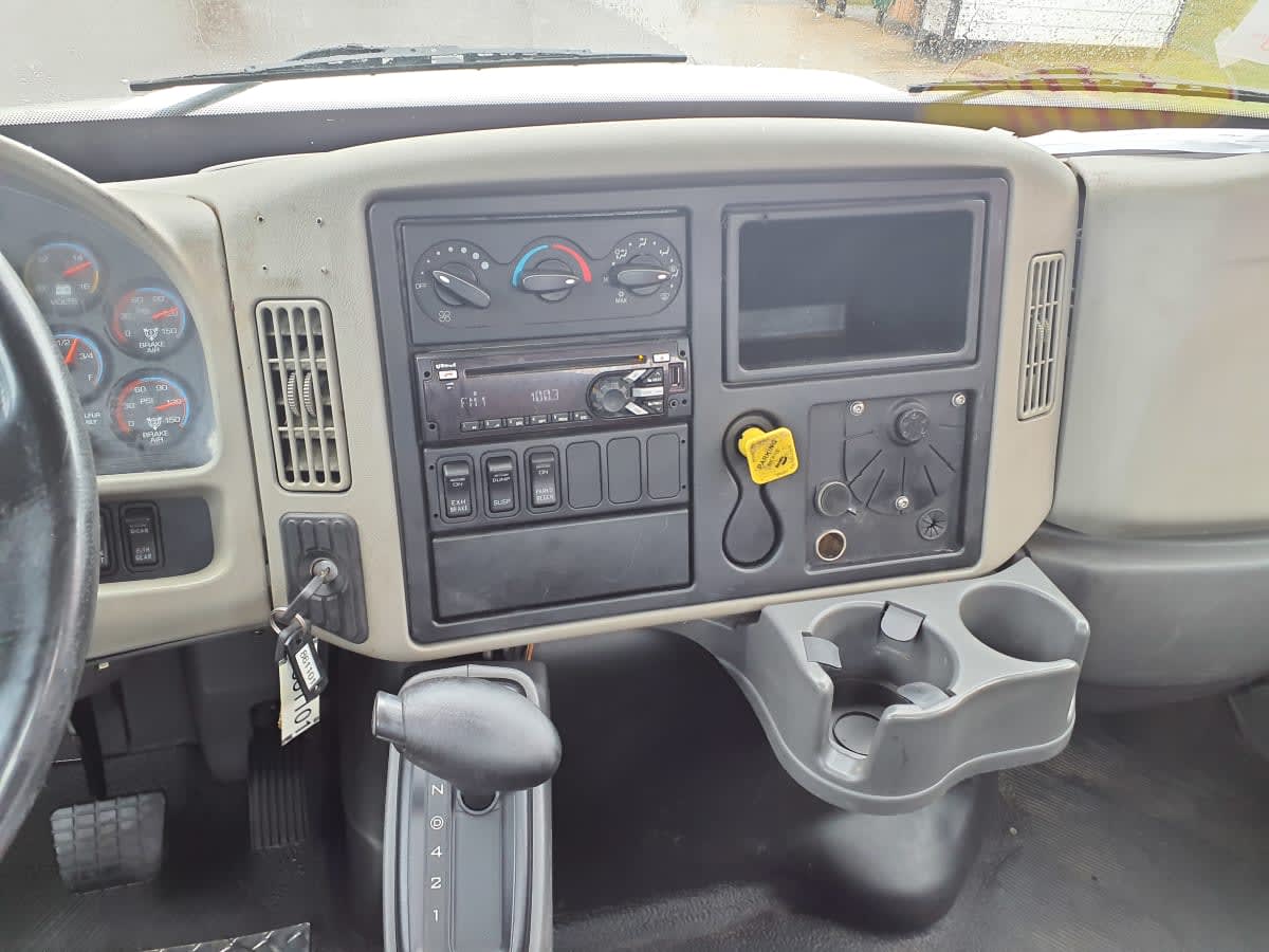 2019 Navistar International 4300 861101