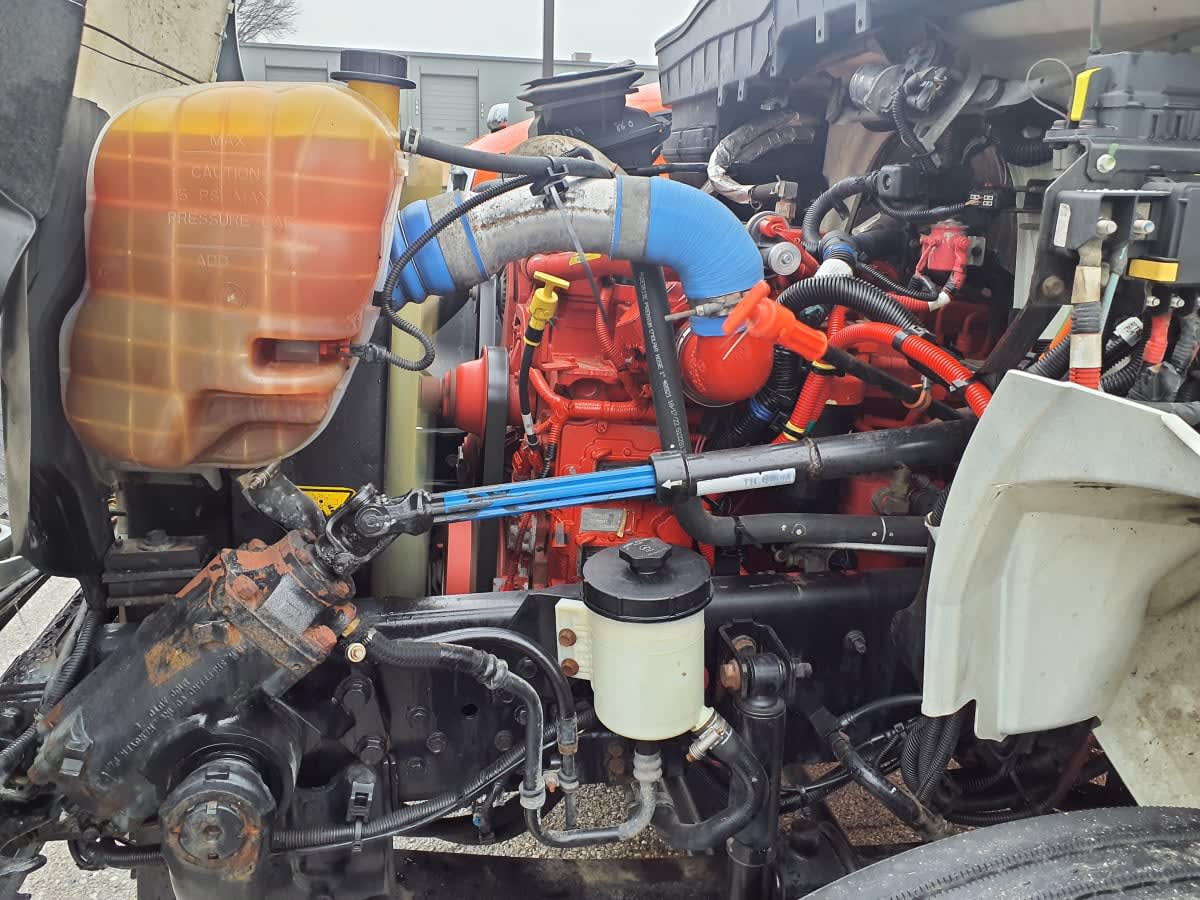 2019 Navistar International 4300 861101