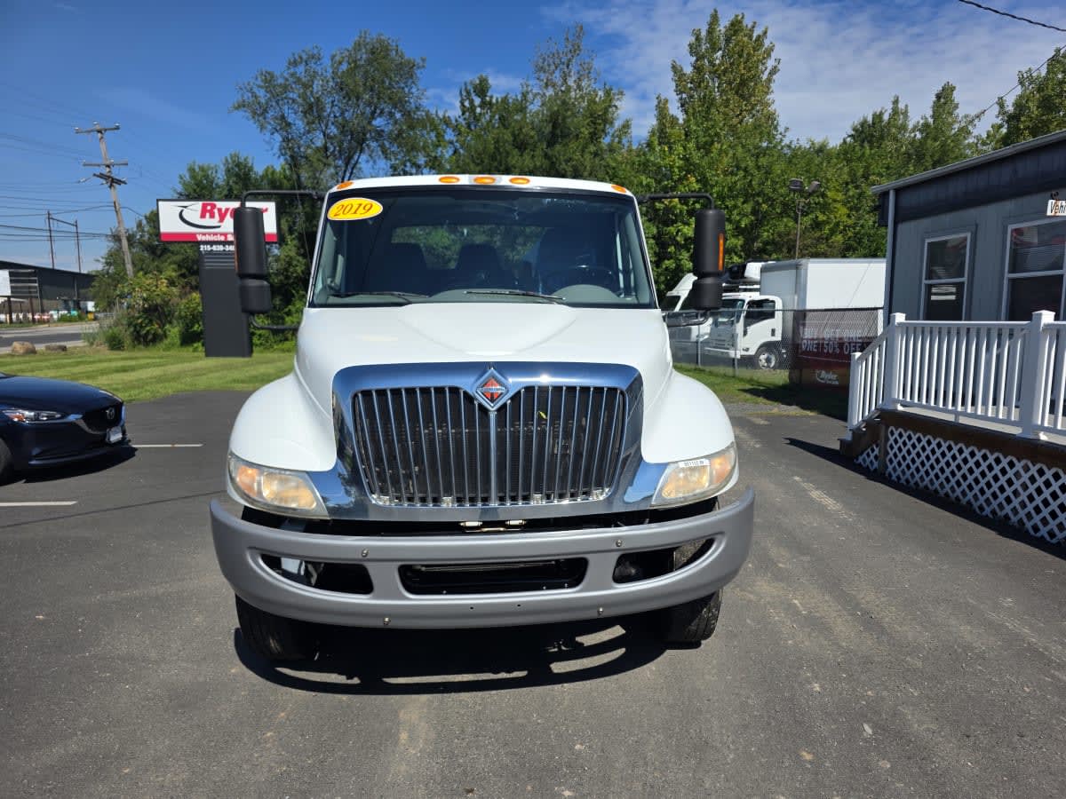 2019 Navistar International 4300 861102
