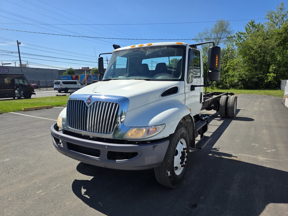 2019 Navistar International 4300 861104