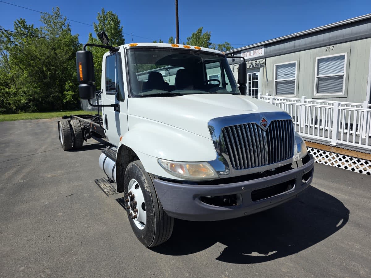 2019 Navistar International 4300 861104