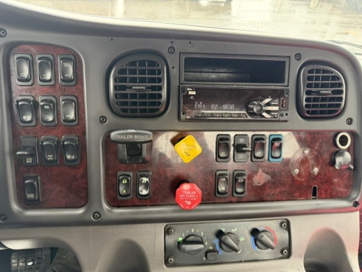 2019 Freightliner M2 112 - image 10
