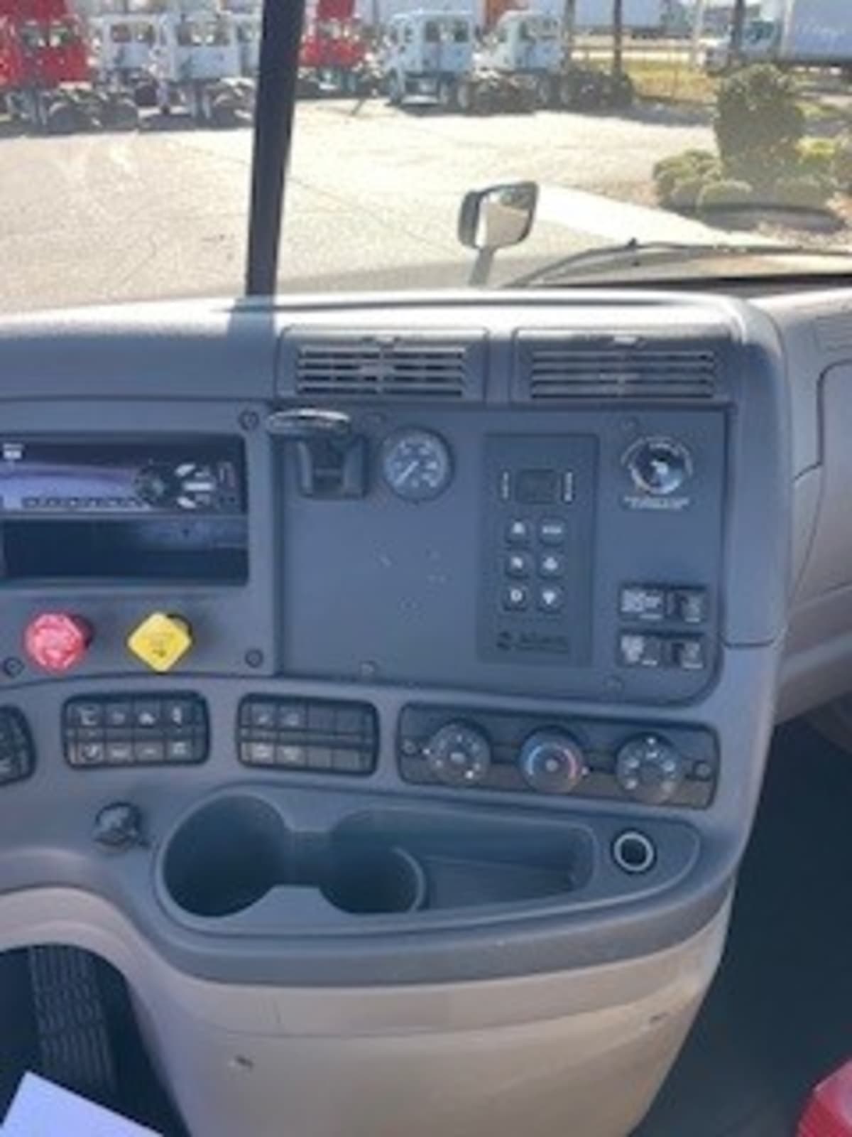 2019 Freightliner - image 7