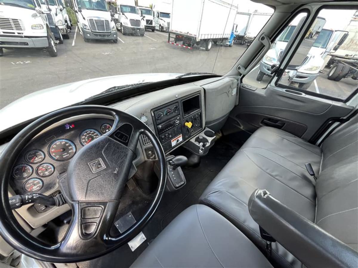 2019 Navistar International 4300 861187