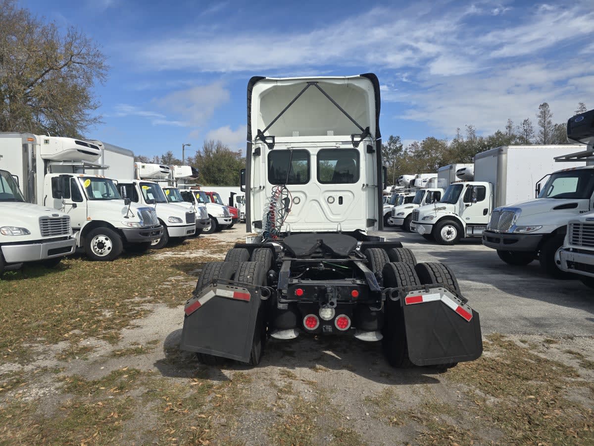 2019 Freightliner - image 5