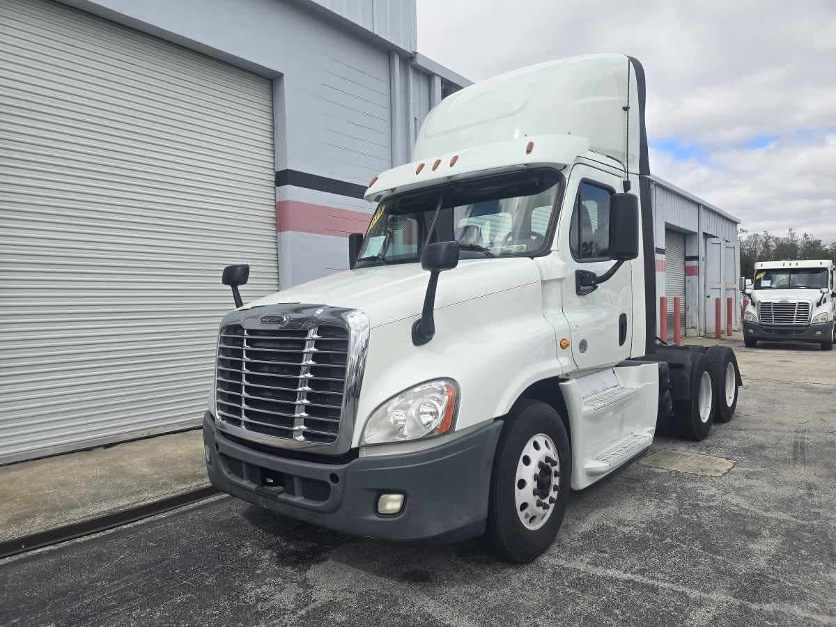 2019 Freightliner - image 3