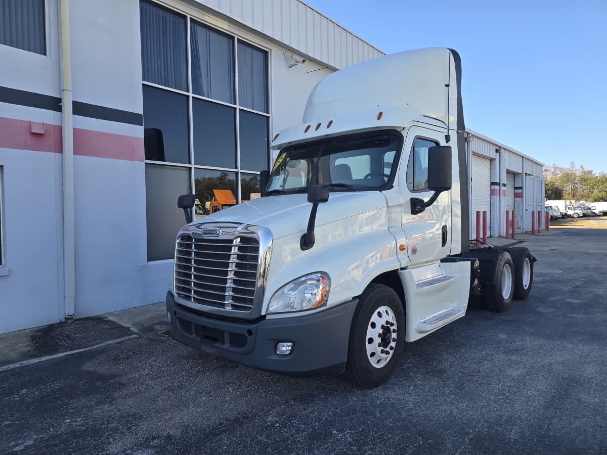 2019 Freightliner - image 3
