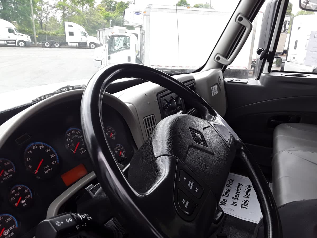 2019 Navistar International 4300 861207
