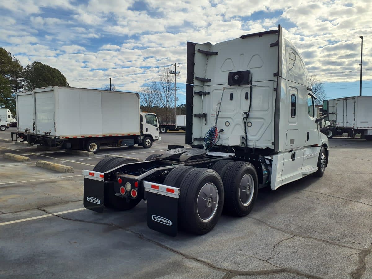 2019 Freightliner - image 4