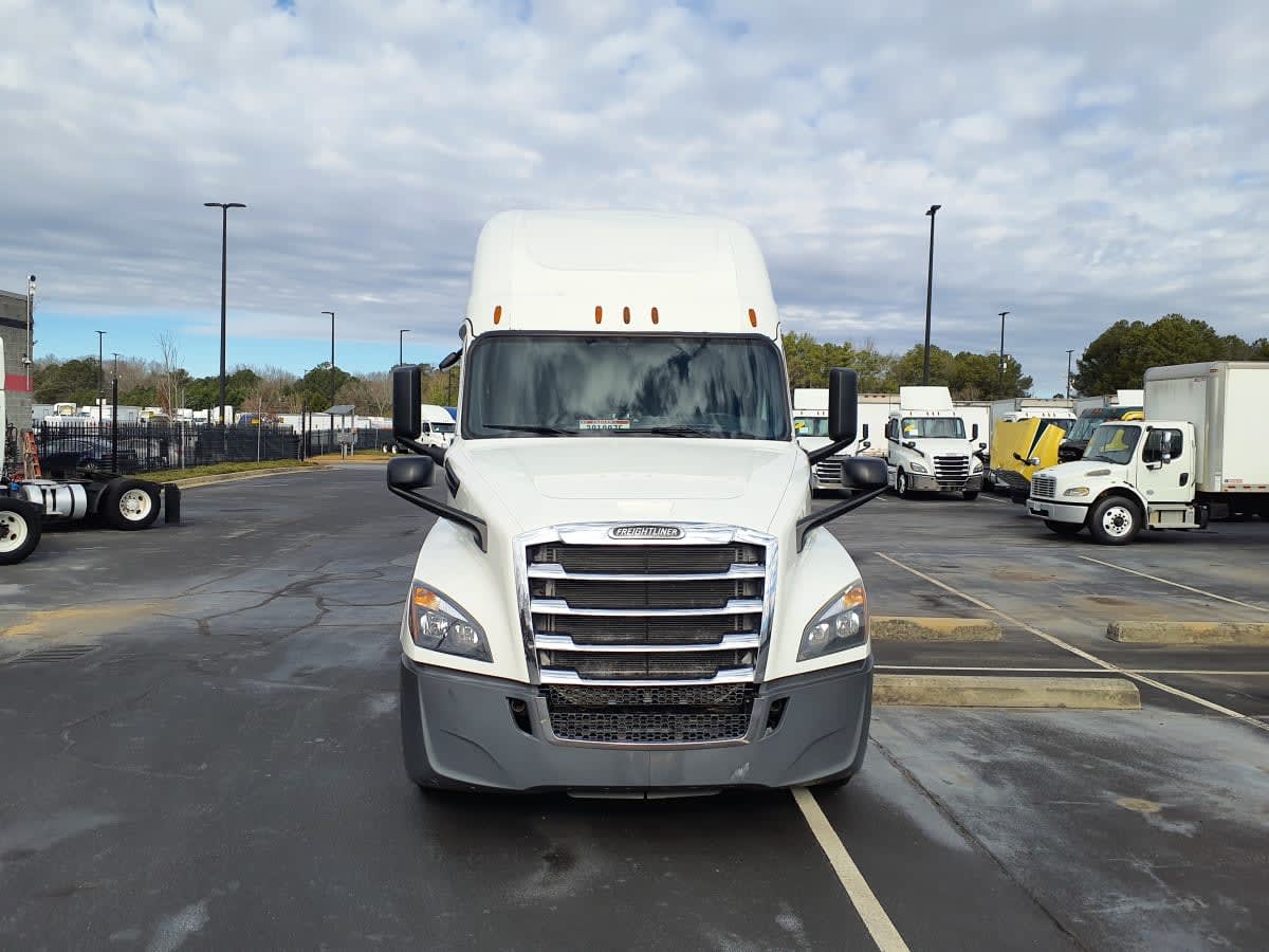 2019 Freightliner - image 2