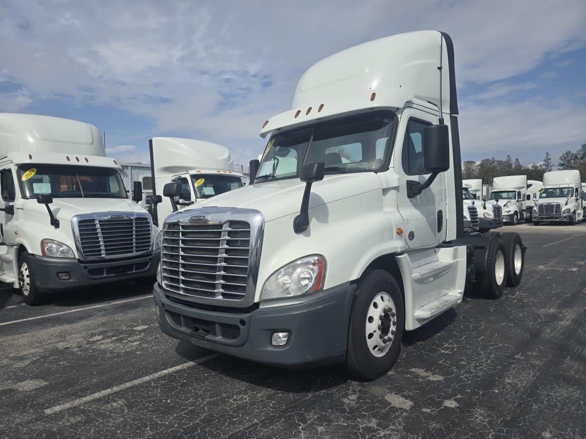2019 Freightliner - image 3