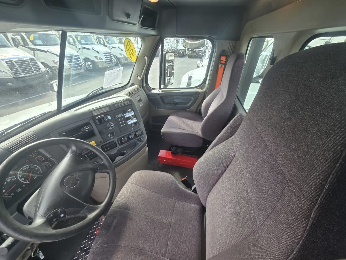 2019 Freightliner - image 7