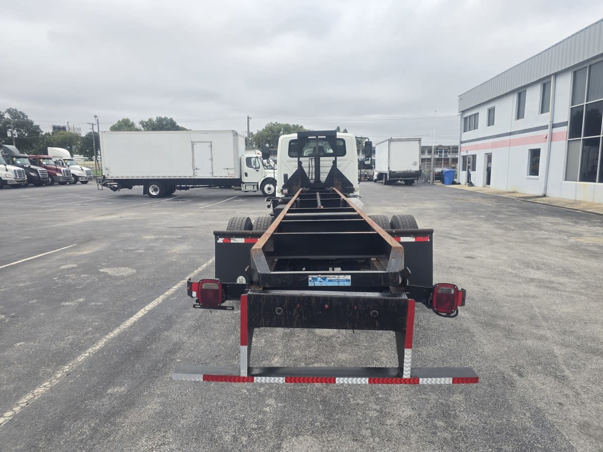 2019 International 4300 in Tampa, FL — photo 5