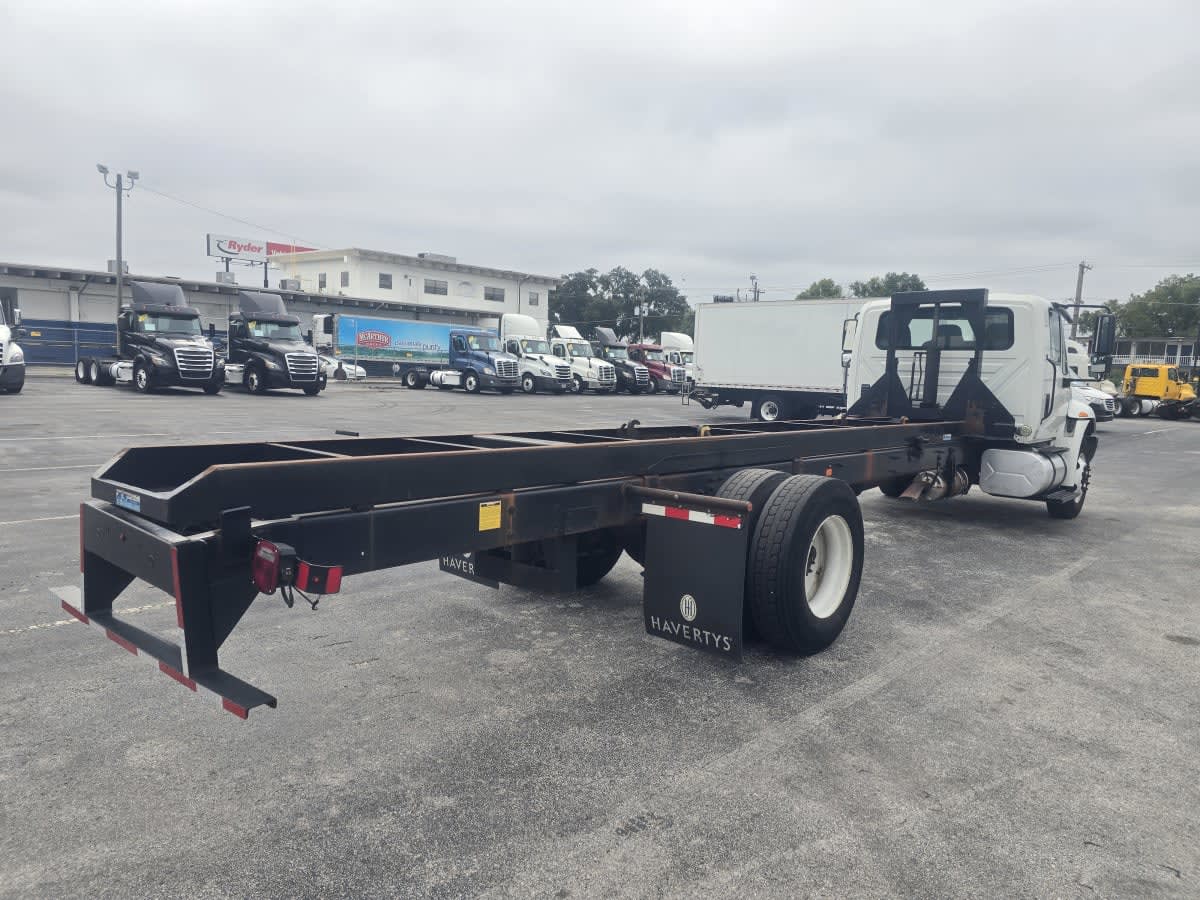 2019 International 4300 in Tampa, FL — photo 6