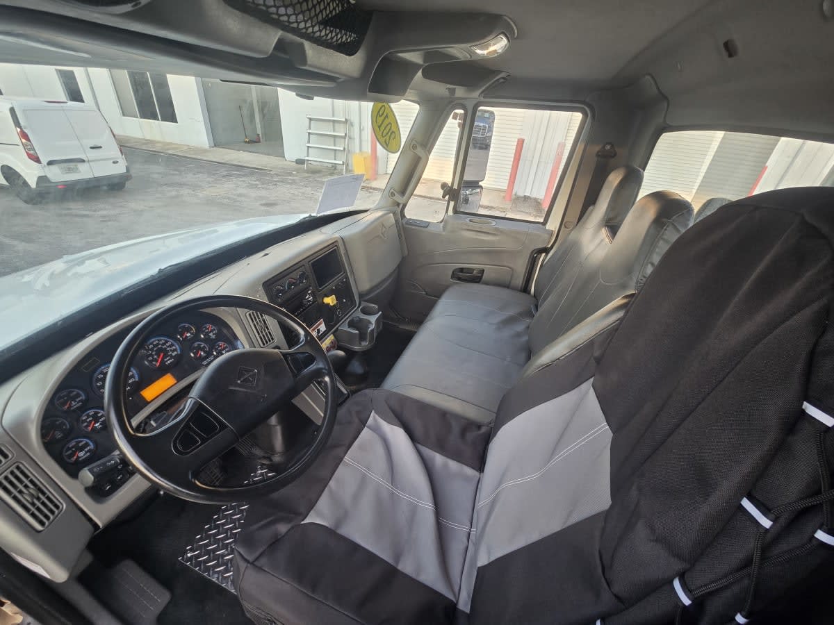 2019 International 4300 in Tampa, FL — photo 7