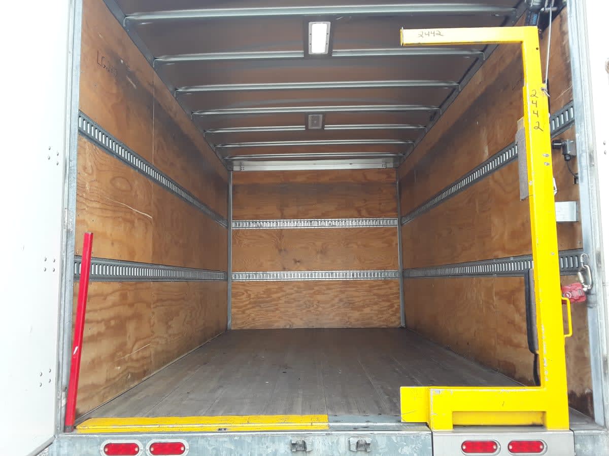 2019 Navistar International 4300 LP 861250