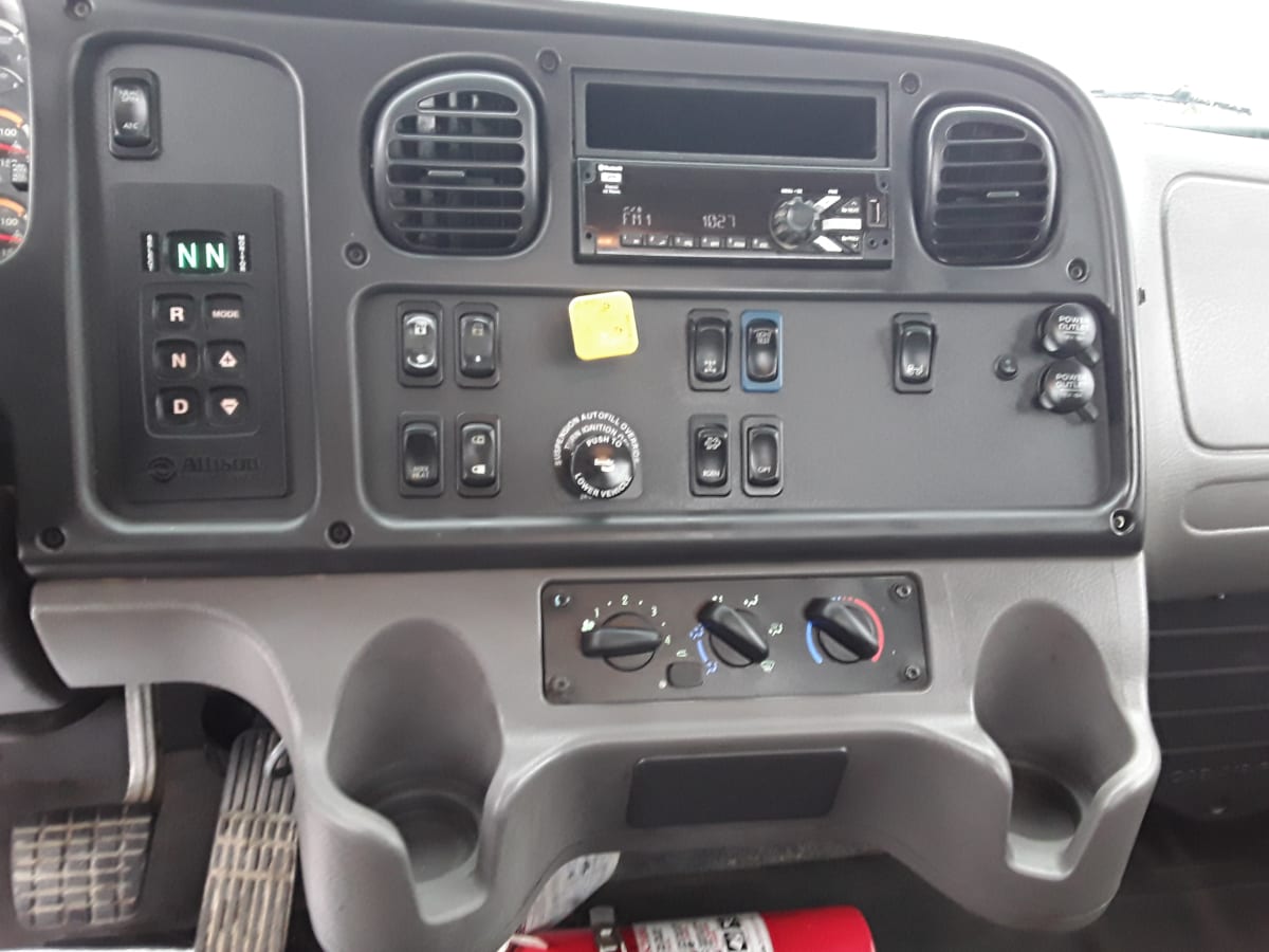 2019 Freightliner/Mercedes M2 106 861290