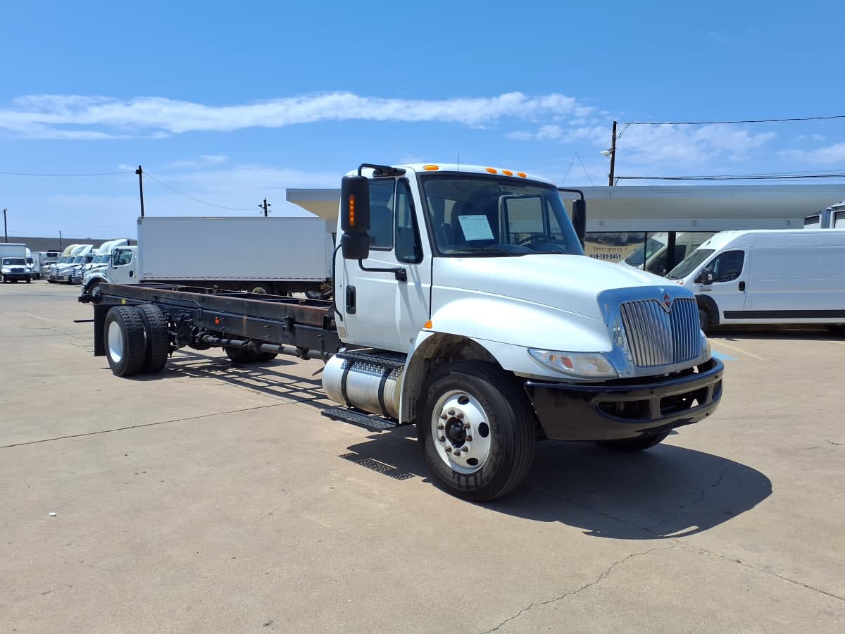 2019 International 4300 in Dallas, TX — photo 3