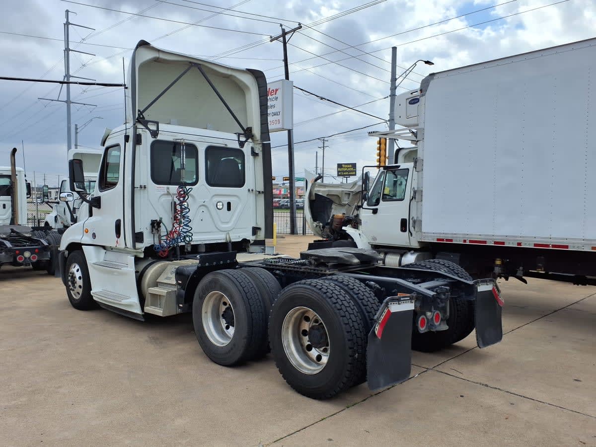 2019 Freightliner/Mercedes CASCADIA 125 861304