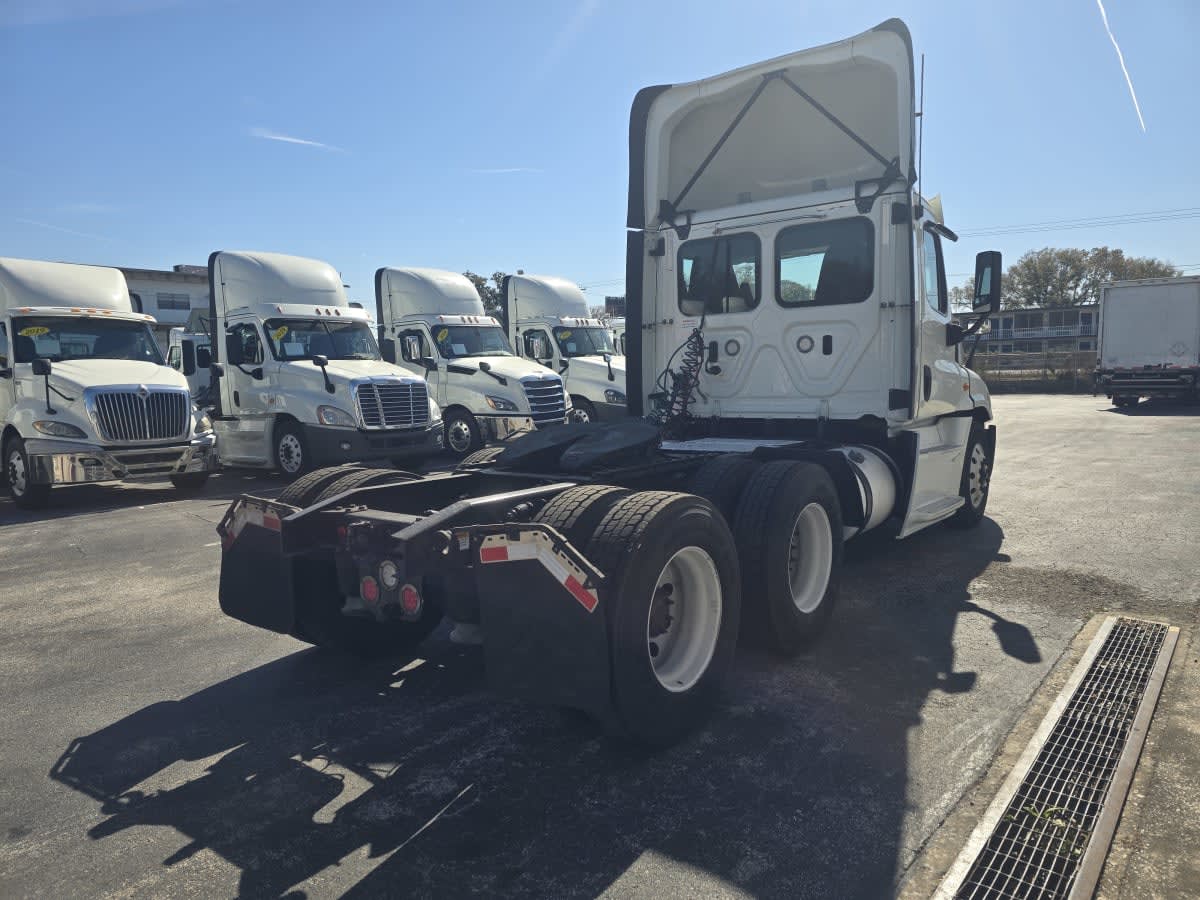 2019 Freightliner - image 6
