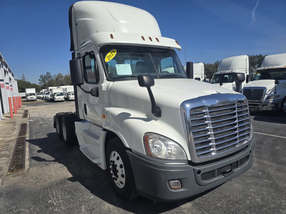 2019 Freightliner/Mercedes CASCADIA 125 861314 2019 Freightliner/Mercedes CASCADIA 125 861314