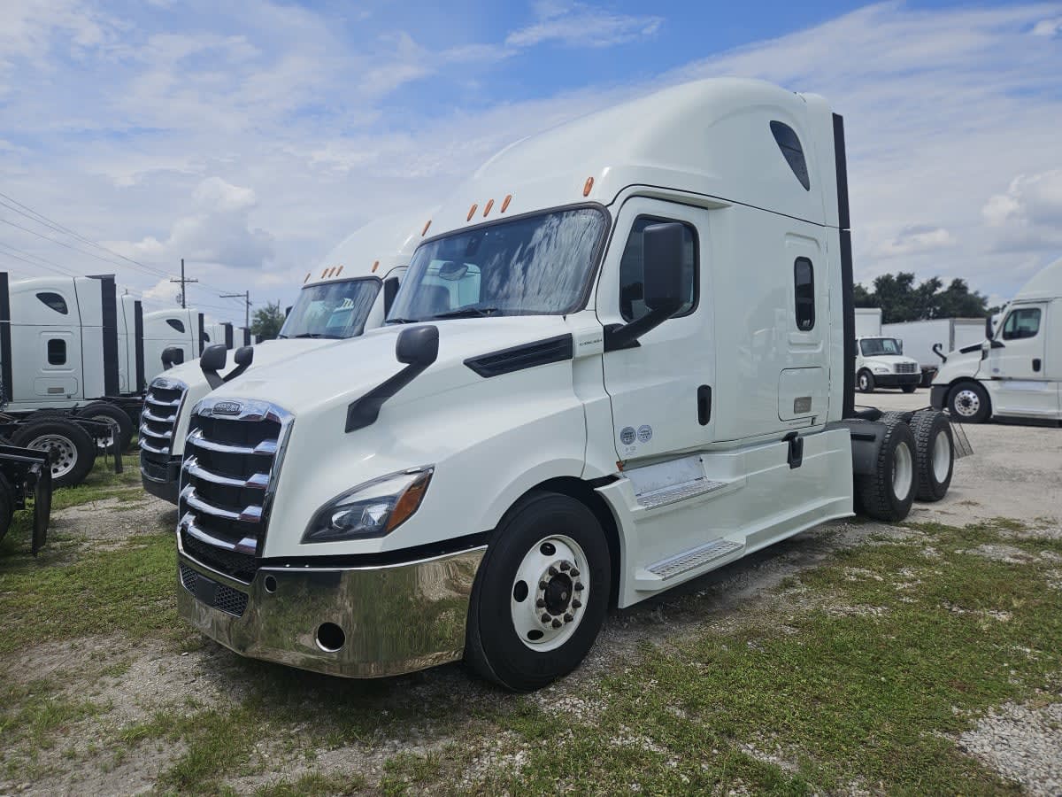 2019 Freightliner Cascadia in Orlando, FL