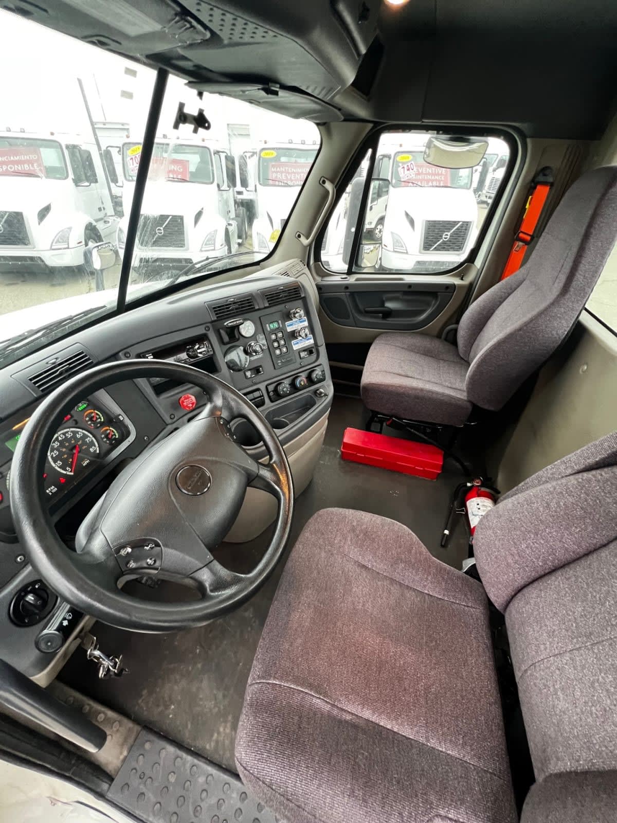 2019 Freightliner - image 7